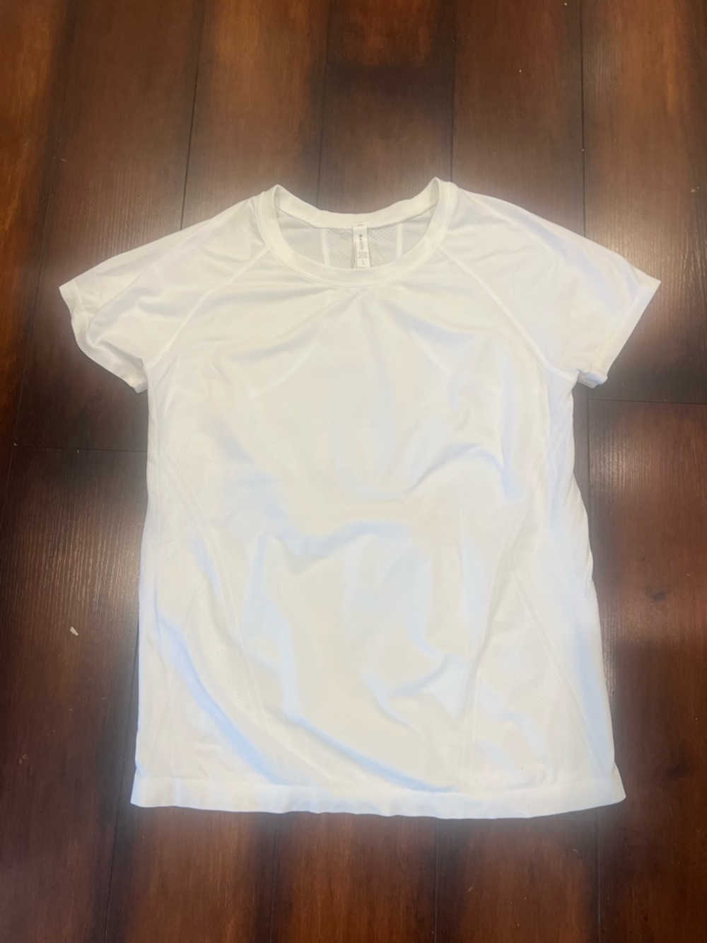 Athleta Momentum Tee